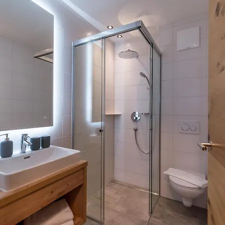 Alps Holaus Апартаменты *